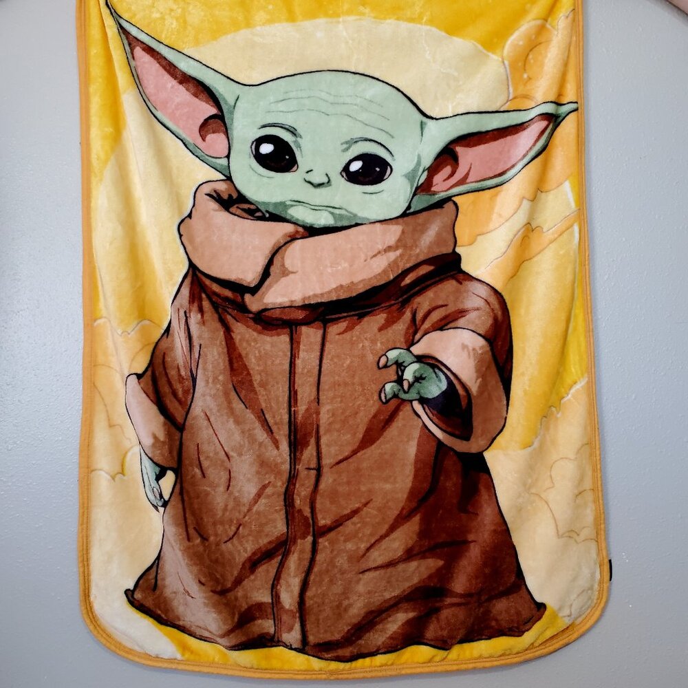 Star Wars Grogu Baby Yoda The Child The Mandalorian Plush Throw Blanket